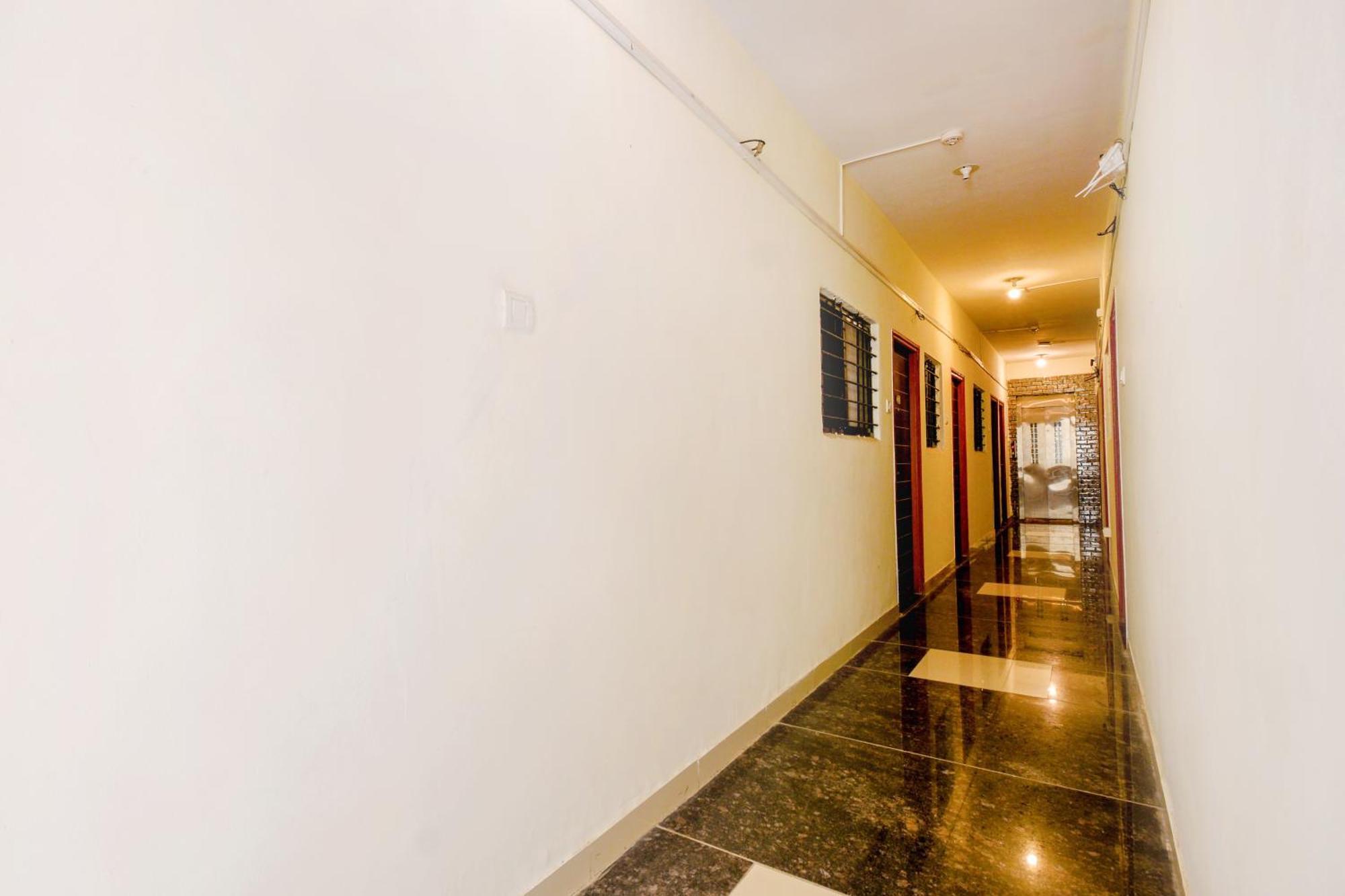 Fabexpress Srh - Nr Butterfly Park - Hinjawadi Hotel Екстериор снимка
