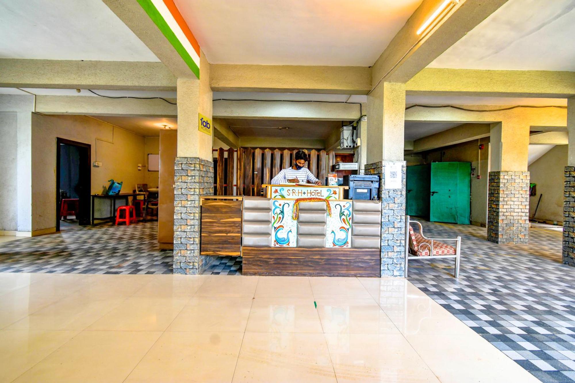 Fabexpress Srh - Nr Butterfly Park - Hinjawadi Hotel Екстериор снимка